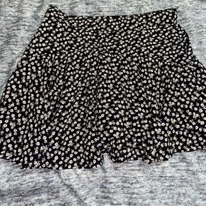 Super Cute Hollister Sunflower Skirt please read below